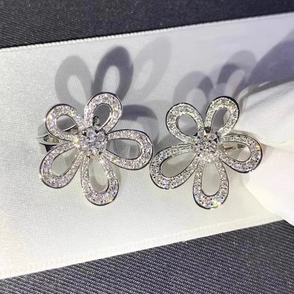 Boucles d'oreilles fleur avec diamants, boucles d'oreilles en dentelle de fleurs