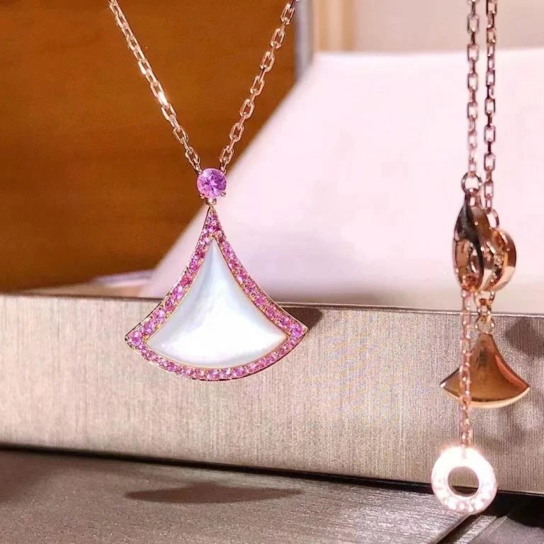 Pendentif Harmony – Nacre et diamants, finition argent plaqué or 14 carats