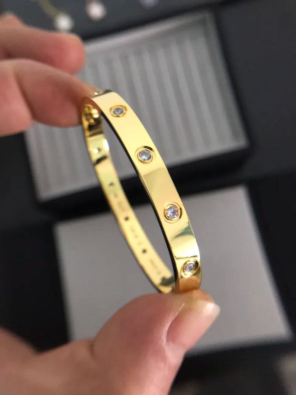 Bracelet Love avec dix diamants en or 