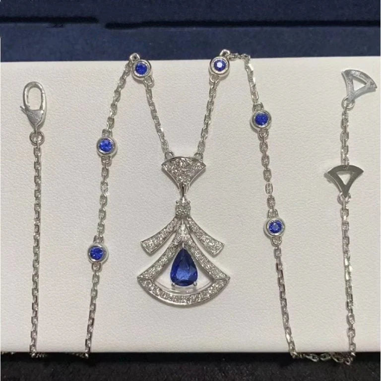 Collier Célestia – Agate et diamants sur base en argent plaqué or