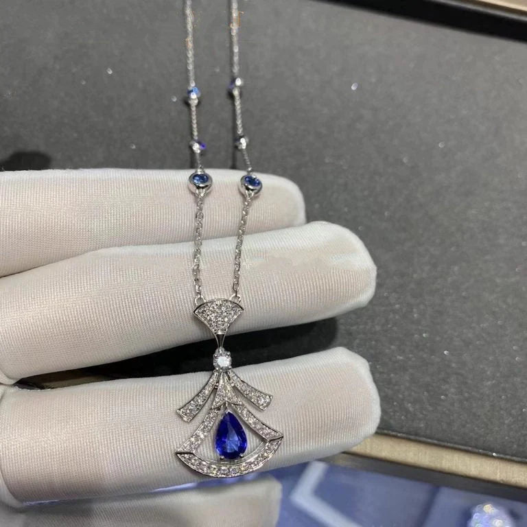 Collier Célestia – Agate et diamants sur base en argent plaqué or