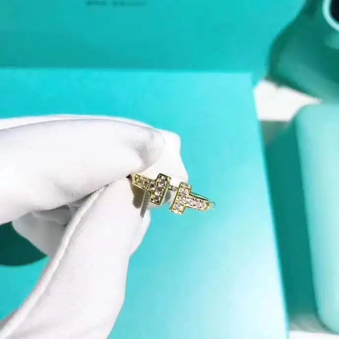 Bague en fil de diamant T