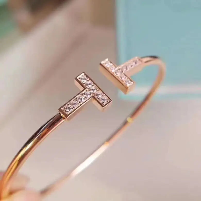 Bracelet fil diamant T en or, or blanc et or rose