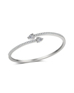 Manchette Amari en argent avec cristaux de zircone pour un style élégant
