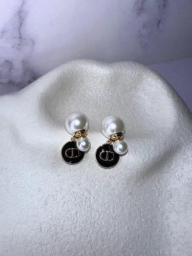 Allegra Pearl Earrings