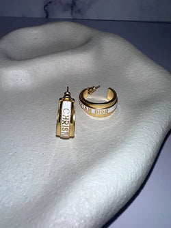 Bénéfices de Christa Gold et White