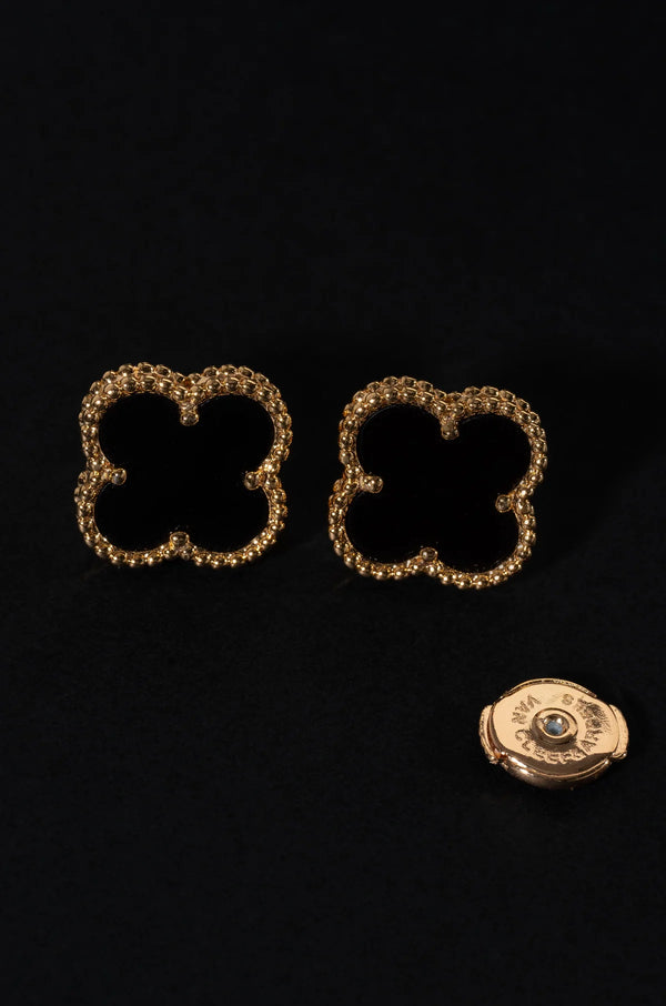 Clous d'oreilles à breloques pétales noirs