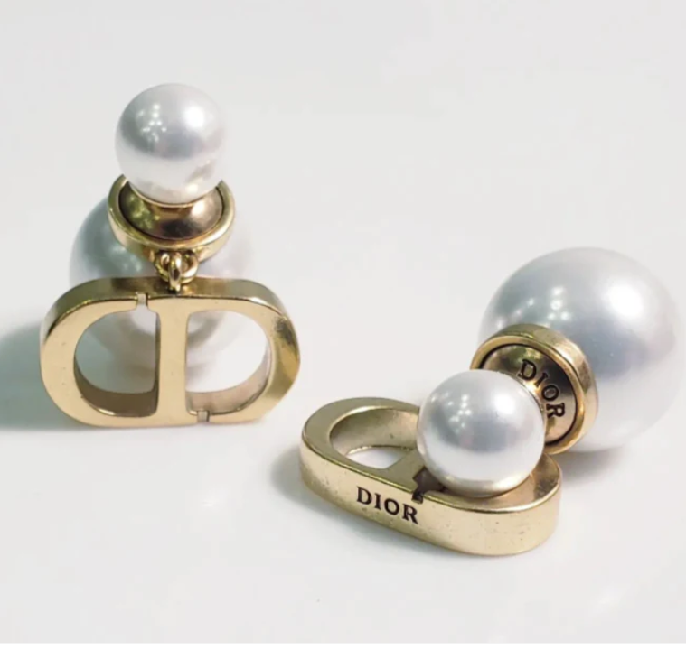 Boucle d'oreille en perles classique 