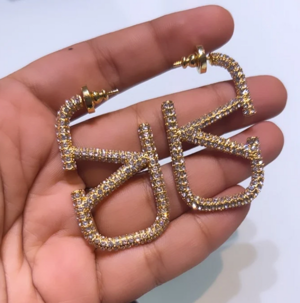 Créoles en V incrustées de diamants