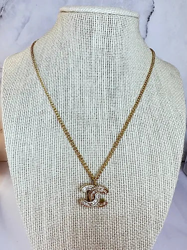 Collier Selina