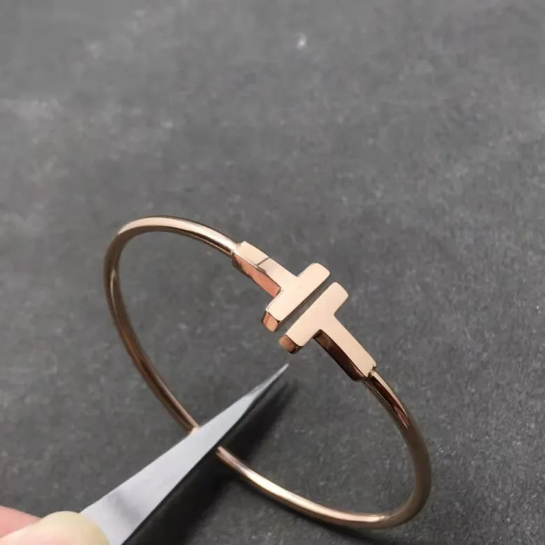 Bracelet en fil de fer T