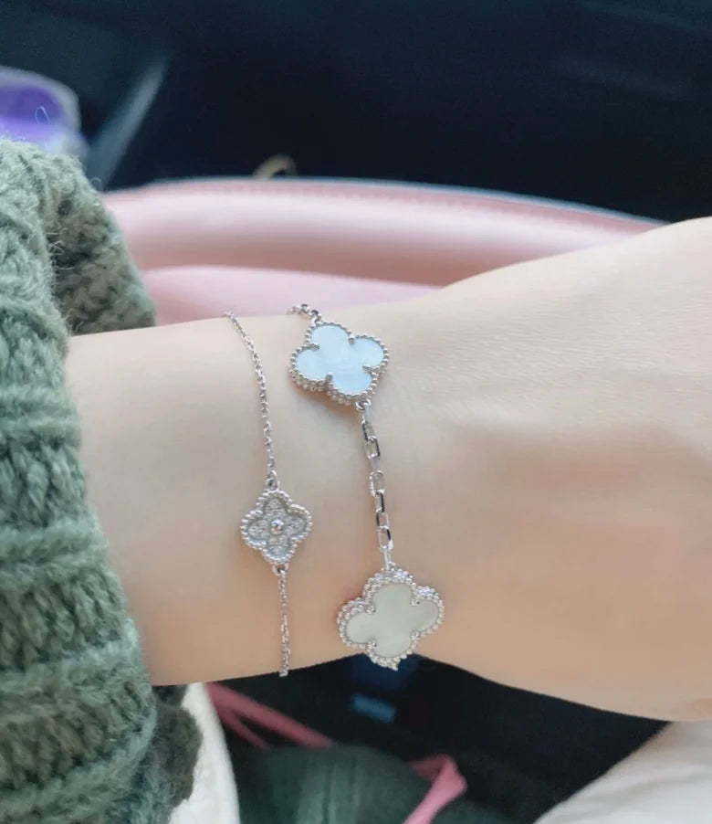 White Mother-of-Pearl Clover Bracelet