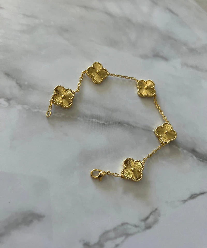 The Gold Clover bracelet