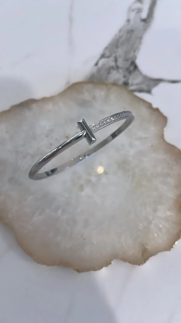 The Diamond T bracelet