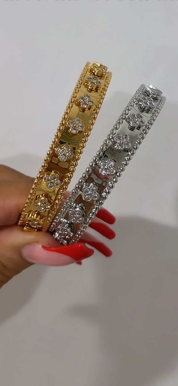 Le bracelet trèfle
